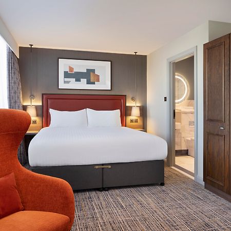 Leonardo Royal Hotel Бирмингам Екстериор снимка A room at the Hilton London Westend