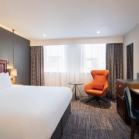 Leonardo Royal Hotel Бирмингам Екстериор снимка A room at the Hilton London Westend